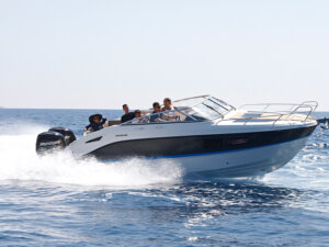 Am Lager: QUICKSILVER 805 CRUISER 21/268307 + MERCURY 300 V8 VERADO