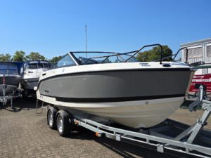 675 Cruiser Deluxe