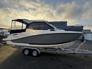 Quicksilver 705 Weekend + Mercury F200XL V6